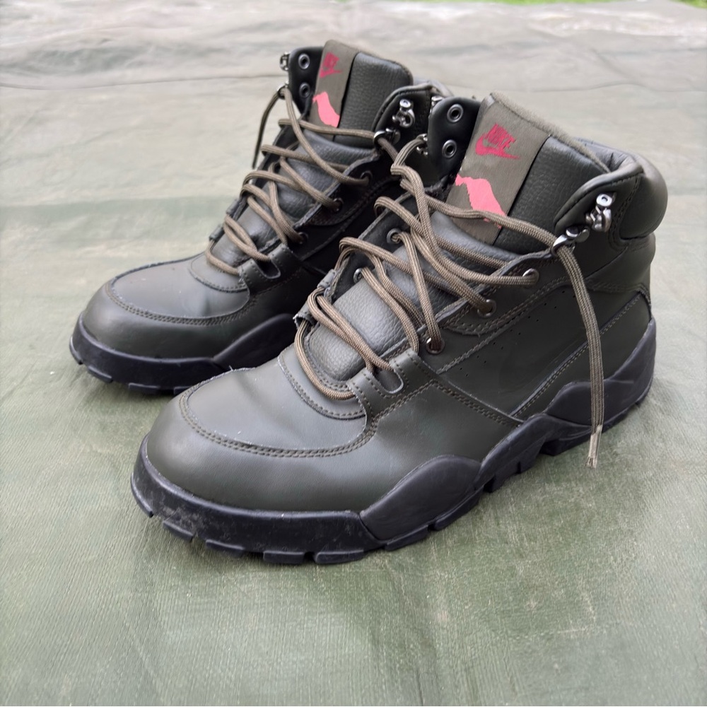 Nike Rhyodomo ‘Sequioa’ High Top Hiking Boots